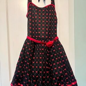 Weissman XL Adult Costume with hair piece, brand new, never even tried on.